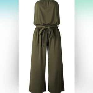 ZESICA Women's Army Green Strapless Belted Wide Leg Jumpsuit Romper. Size Small